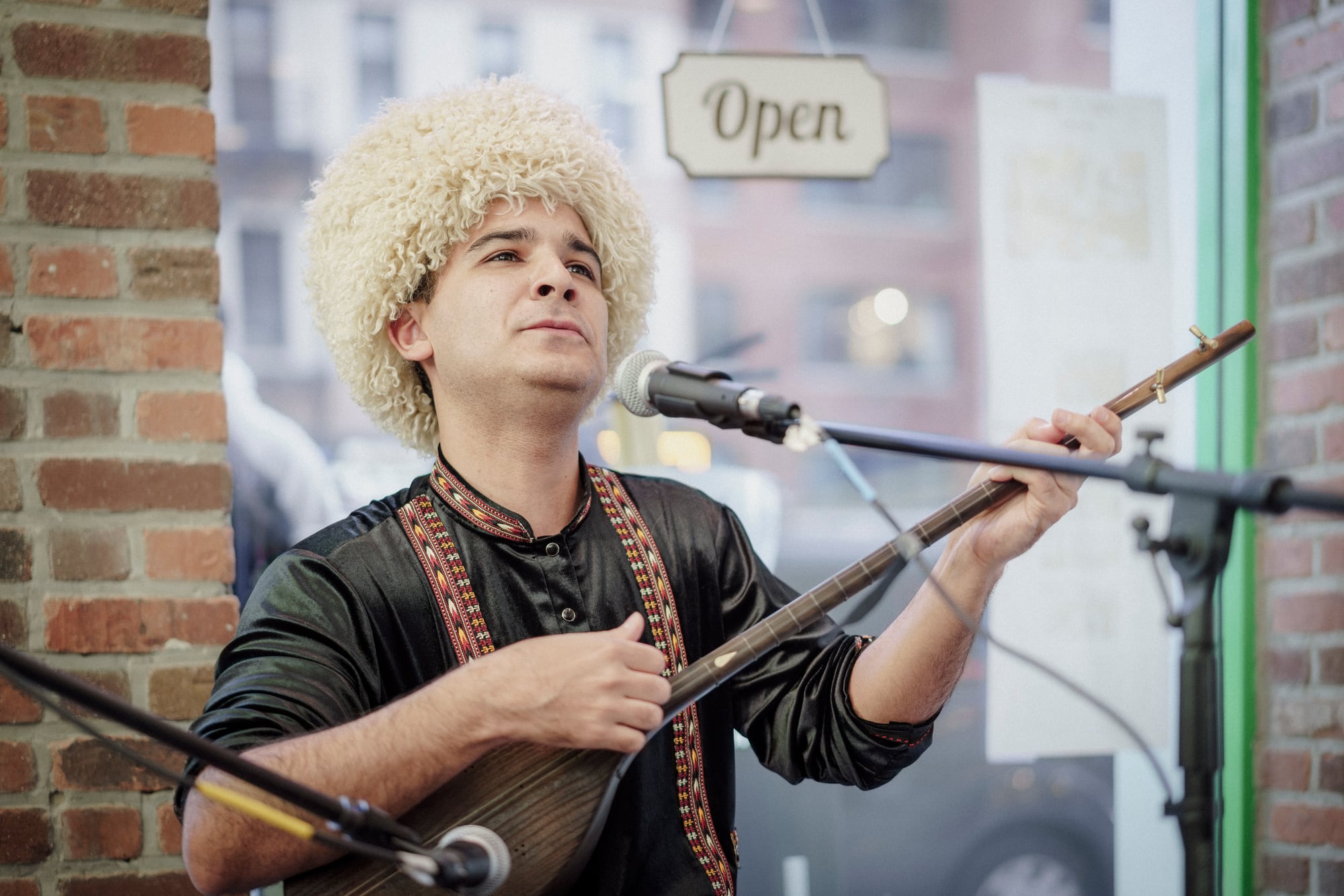 Songs of the Bakhshi: Turkmen Bardic Heritage, Beef Up Noodle